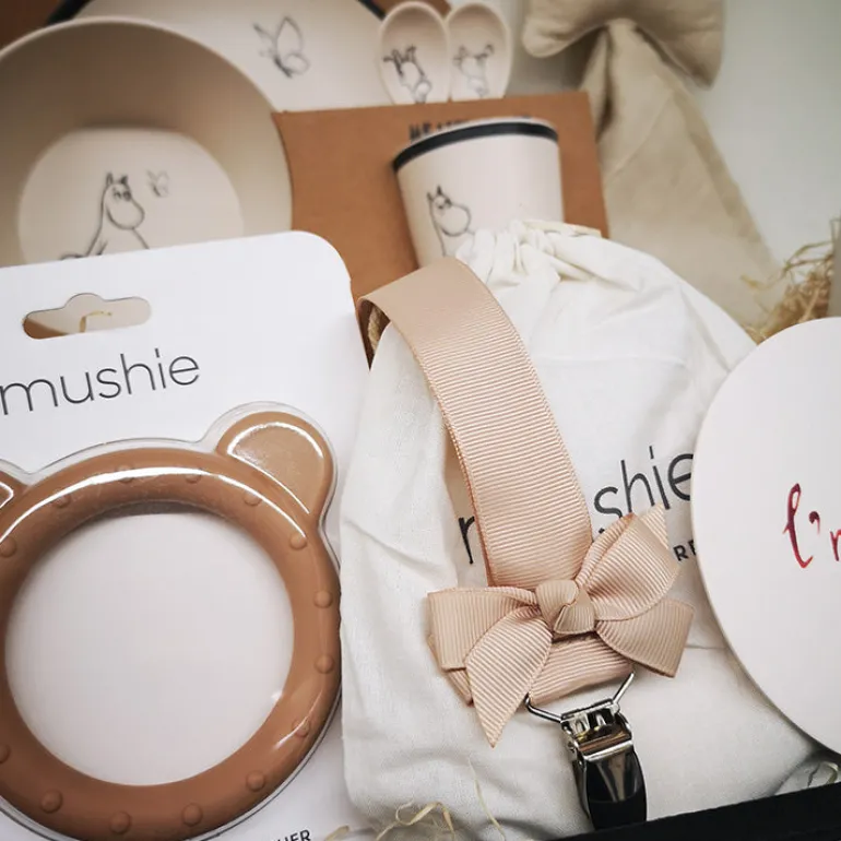 Babyshowergave - gavekurv med luksusforkælelse til den lille ny