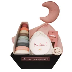 Babyshower gave - 'hello babygirl'