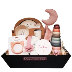Babyshower - gavekurv med luksusforkælelse til den lille babypige