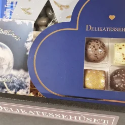 Gavekurv - blå frostkurv med de skønneste julelækkerier