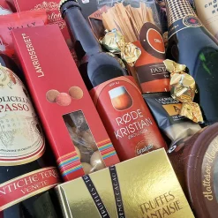 Gavekurv - eksklusiv gavekurv med Ripasso, Cava og de bedste danske lækkerier