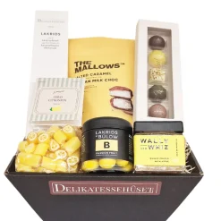 Gavekurv med lakrids, chokolade, vingummi & skumfiduser