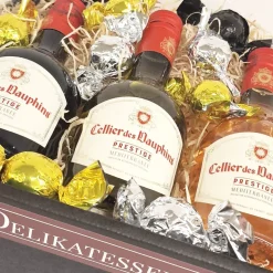 Gavekurv med tre små flasker fransk vin