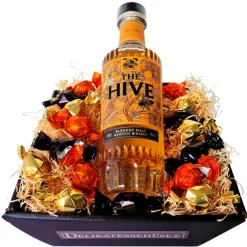 Gavekurv - med Wemyss The Hive whisky og chokolader