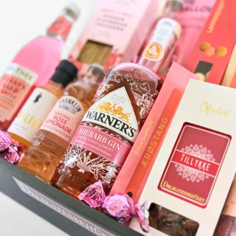 Gavekurv - ønsk tillykke med en stor pink gin & tonic kurv