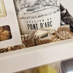 Gavekurv - send en gave med rødvin og chokolade