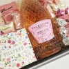 Gavekurv - tillykke med rosé bobler og luksus chokolade