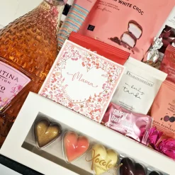 Gavekurv - til Mor med sparkling Rosé og søde lækkerier