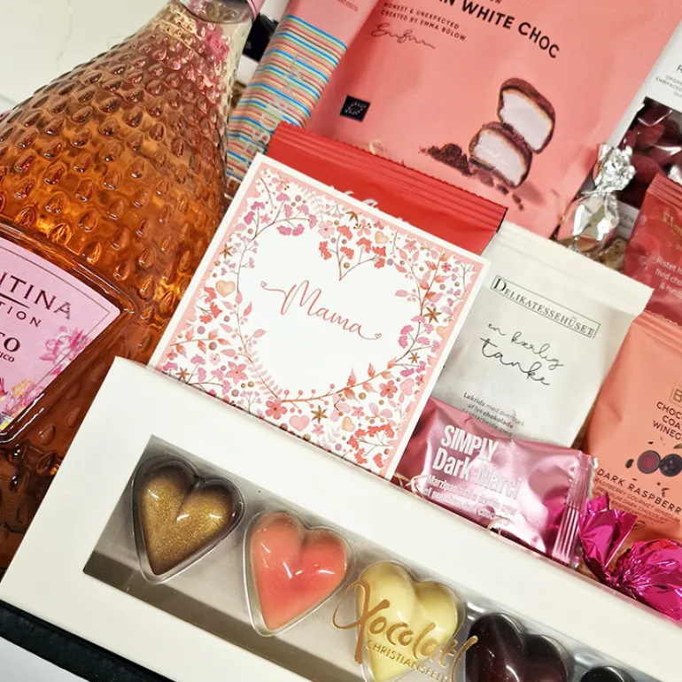 Gavekurv - til Mor med sparkling Rosé og søde lækkerier