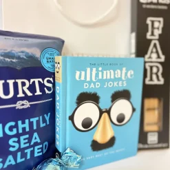 Gavepose med far jokes og lækkerier