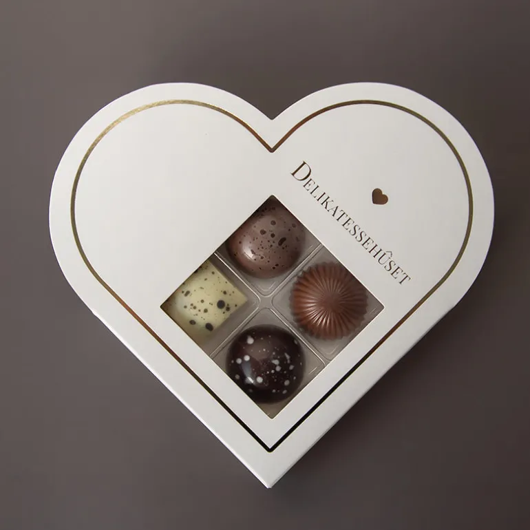 Hvid hjerte gaveæske med 4 chokolader