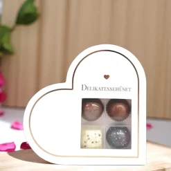 Hvid hjerte gaveæske med 4 chokolader