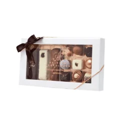 Marcipan og dessertchokolade i blandet æske