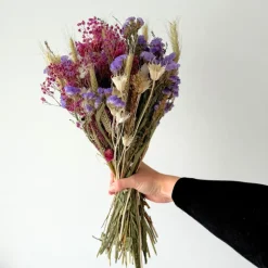 Miss Caroline – Farverig evighedsbuket med smukke blomster