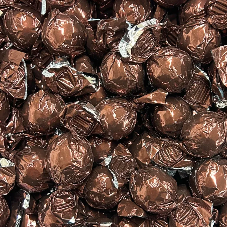 STORKØB 1 kg Cocoture Chokoladekugler | Mørk chokolade med mynte - brun
