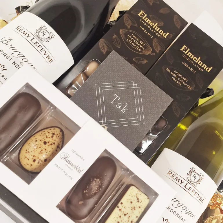 TAK' gavekurv med Bourgogne vin, nødder & chokolade