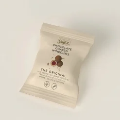 Vingummi med hvid chokolade, lakrids og vilde bær. Flowpack - Box the original